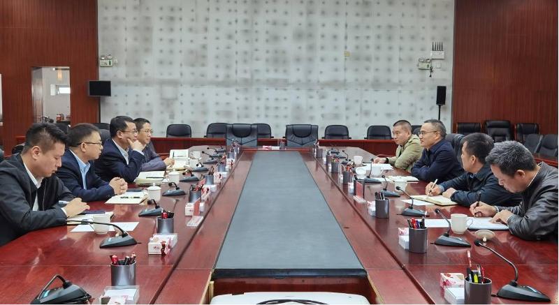 胡流芳拜訪崇左市市委常委、常務(wù)副市長羅海山