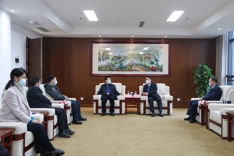 2022年12月，時任湖南省人民政府副省長、黨組成員，省國資委黨委書記陳飛到公司調(diào)研指導工作