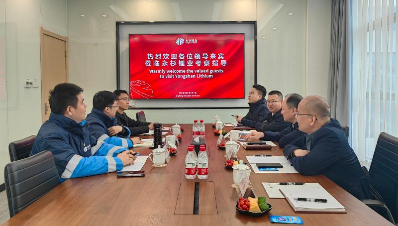 周鴻拜訪(fǎng)湖南永杉鋰業(yè)有限公司董事長(zhǎng)楊峰